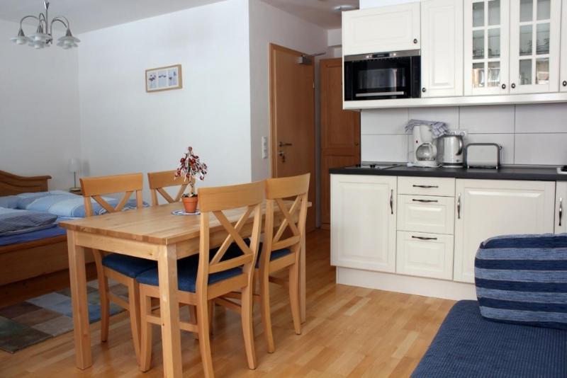 Haus Lowe Apartment *